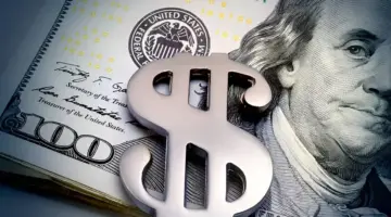 خروج ودخول.. تحركات الأموال الساخنة في مصر خلال أول شهرين منذ بدء الصراع